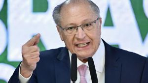 Alckmin minimiza perda de valor de mercado dos bancos e elogia Dino