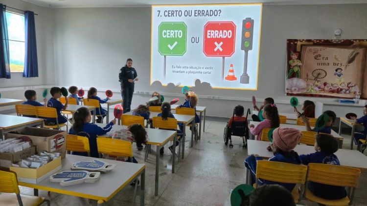 Palestras nas escolas municipais de Ibaté reforçam conscientização e segurança no trânsito