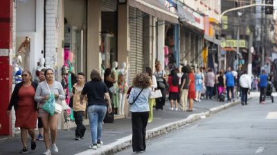 Estado de SP tem maior número de ocupados com carteira assinada