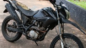 Menor é detido com motocicleta furtada após tentativa de roubo em São Carlos