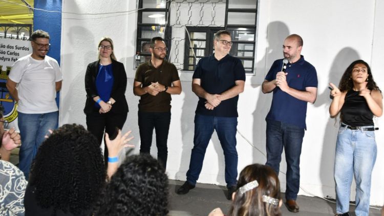 Central de Libras é inaugurada em São Carlos
