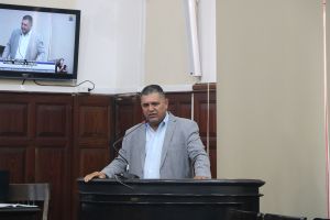 Dé Alvim propõe apoio psicológico para mães atípicas na rede de saúde de São Carlos