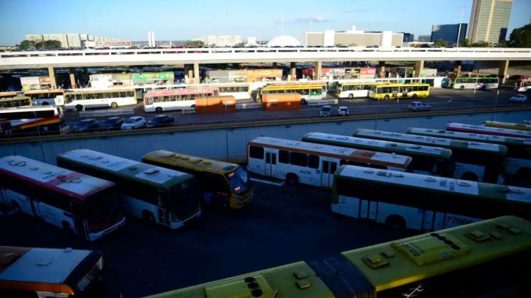 Nunes Marques cobra TREs por transporte público gratuito nas eleições