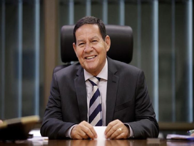 Está na hora de compreender que Lula ganhou e precisa governar, diz Mourão