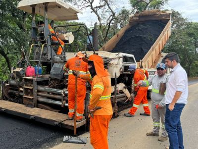 Vereador Bruno Zancheta celebra recape da via de acesso do Aracê de Santo Antônio