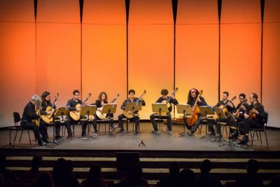 Camerata de violões do conservatório de Tatuí faz concerto gratuito em São Carlos