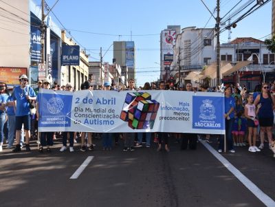 Caminhada e atrações culturais marcam o dia mundial de conscientização do autismo