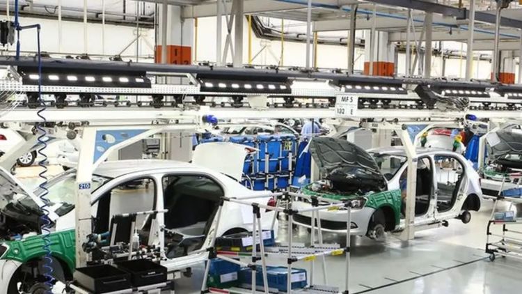 Indústria nacional avança 0,9% em fevereiro