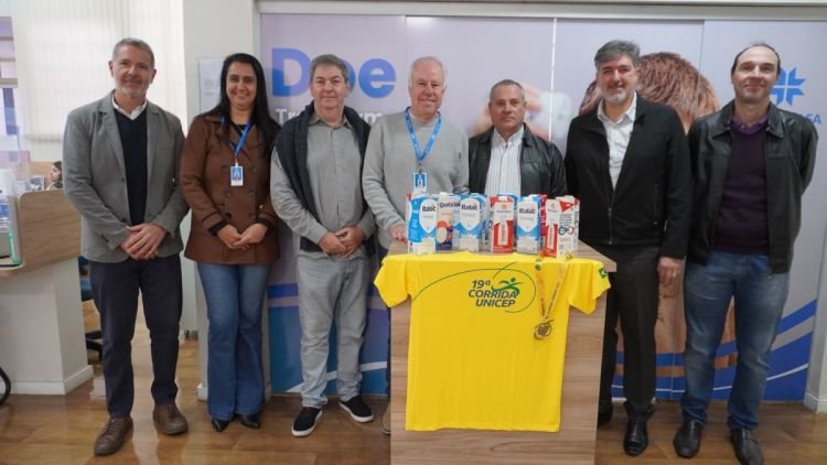 UNICEP entrega mil caixas de leite arrecadadas na 19ª Corrida à Santa Casa de São Carlos