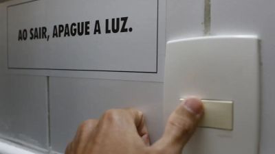 Conta de luz terá bandeira tarifária vermelha patamar 2 em agosto