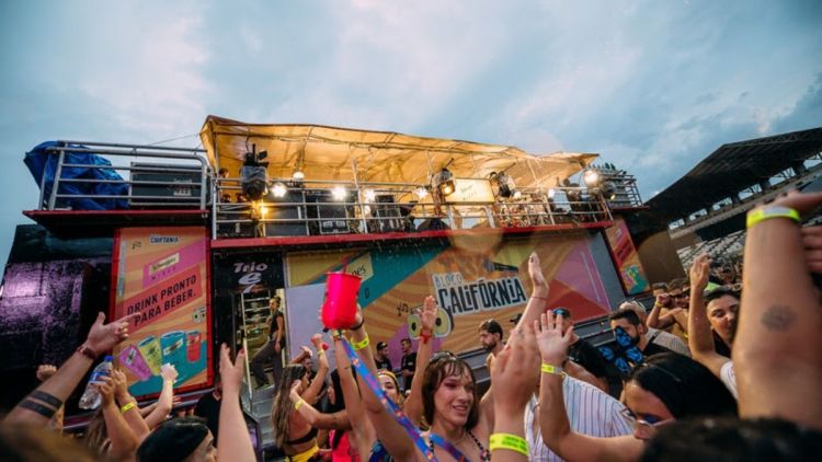 Bloco Califórnia 2026 atrai foliões de todo o interior paulista e consolida evento como maior pré-carnaval da região