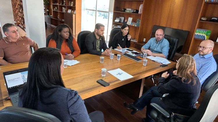 Vereador Moisés Lazarini participa de reunião sobre o programa Centro Vivo em São Carlos