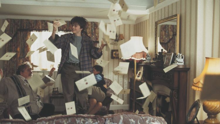 'Harry Potter e a Pedra Filosofal' volta aos cinemas com conteúdo especial de bastidores