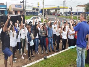 Servidores da enfermagem suspendem greve em Américo