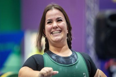 Mariana D&#039;Andrea é campeã mundial de halterofilismo paralímpico