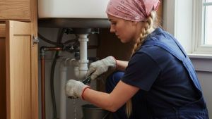 Curso gratuito de hidráulica exclusivo para mulheres abre inscrições em São Carlos