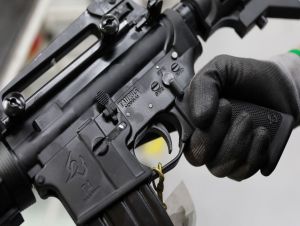 Governo estende recadastramento de armas até 3 de maio