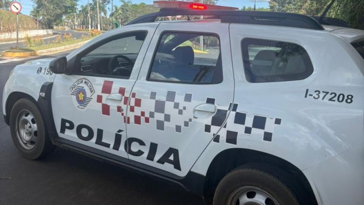 Polícia Militar intervém em caso de violência doméstica na madrugada em Brotas