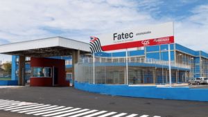 Candidatos podem solicitar isenção e redução da taxa de inscrição do vestibular da Fatec a partir de segunda-feira (24)