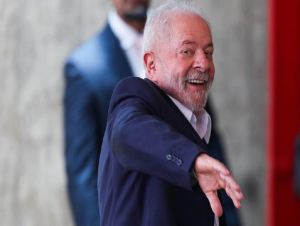 PEC da Transição: Lula atrai PSDB e Cidadania, mas siglas querem Bolsa Família só 1 ano fora do teto