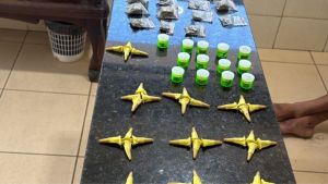 Dupla é flagrada com grande quantidade de drogas no Cidade Aracy e maior acaba preso