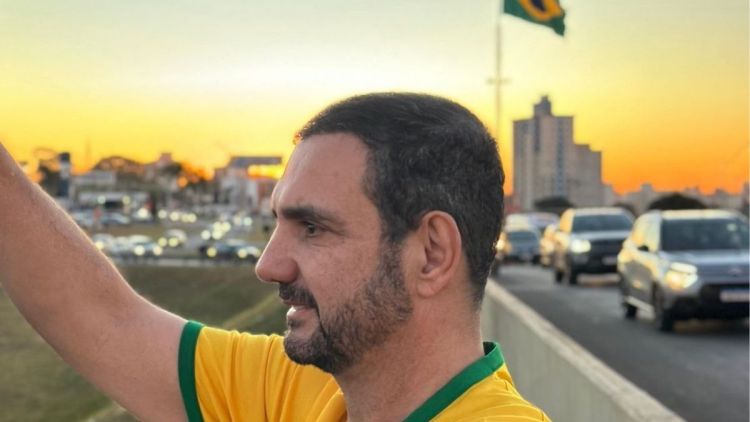 Jùlio Cesar se une a Nikolas Ferreira em marcha pela liberdade rumo a Brasília.