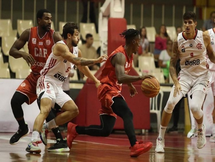 Flamengo vence o Paulistano em último jogo em casa antes dos playoffs do NBB