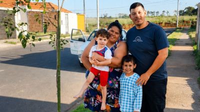 Projeto de Educação Ambiental incentiva alunos da rede municipal a plantar árvores