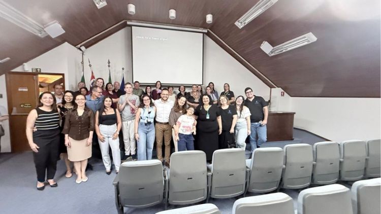 Acisc e Prefeitura promovem evento sobre acessibilidade para clientes com TEA