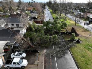 Biden declara estado de emergência na Califórnia em meio a tempestades de inverno