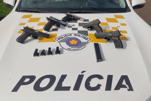 Polícia Rodoviária prende casal transportando armas de uso restrito em Ourinhos