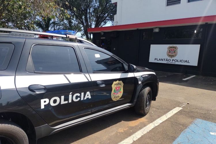 Fiat Uno é furtado no Centro de São Carlos