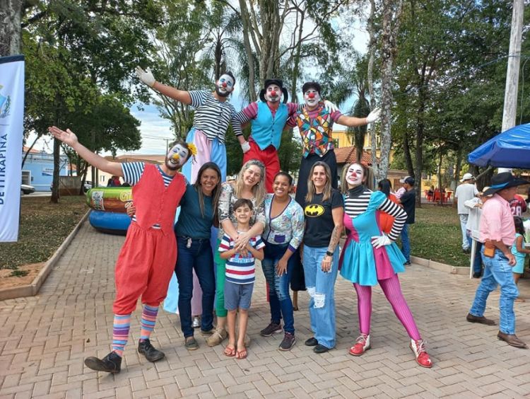 &#039;Férias na Praça&#039; diverte crianças em Itirapina