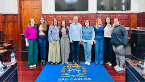 Conselho Municipal da Mulher realiza visita institucional à Câmara de São Carlos e fortalece articulação da rede de proteção