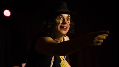Saguão do Teatro Municipal recebe público para apresentação de “Transgressoras” (dia 25)