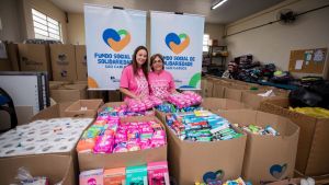 Fundo Social recebe 7 mil itens de produtos de hegiene na caminhada Outubro Rosa