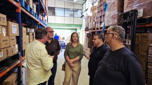 Presidente da Câmara de Descalvado visita São Carlos para conhecer sistema de logística de medicamentos