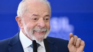 Lula diz que Brasil seria melhor sem mentiras e alerta para uso da IA