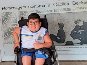 Família do Jardim Zavaglia pede ajuda para comprar cadeira de rodas adaptada