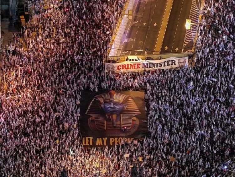 Milhares de pessoas participam de protestos em Israel sob sombra de ataques