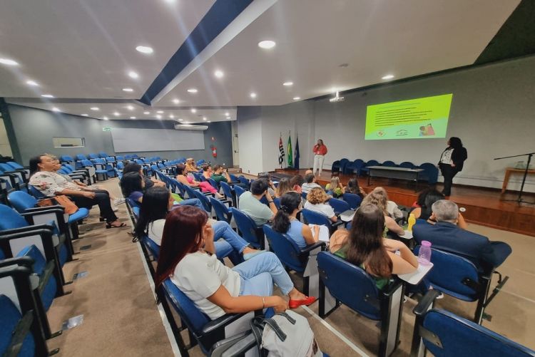 Programa de apadrinhamento infantil é reapresentado e pode mudar a vida de crianças e adolescentes