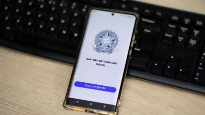 Brasil gera 257 mil vagas com carteira assinada