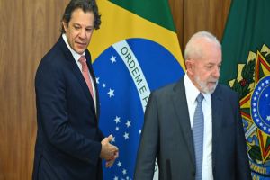 Queda na avaliação de Lula 'é natural', afirma Haddad
