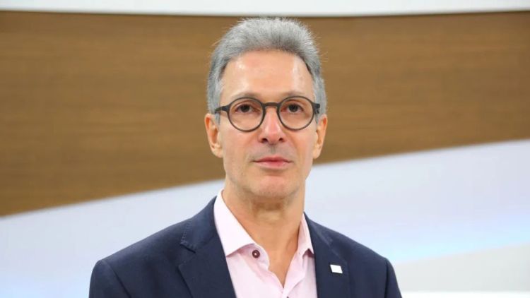 Brasil ficará inviável se não cortar gastos, afirma Zema em sabatina