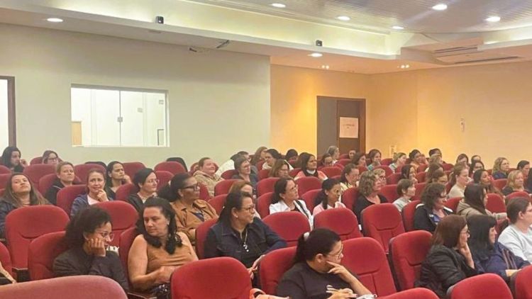 Prefeitura investe na formação de professores e fortalece educação infantil