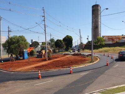 Avenida Bruno Ruggiero ganha rotatória denominada 'Eduardo Montmorency'