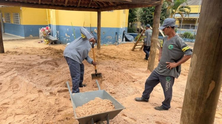 Secretário de Educação visita Cemei Carmelita Rocha Ramalho e anuncia medidas de melhoria