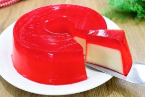 Faça gelatina recheada no seu almoço de domingo e arrase
