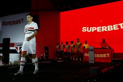 Com novo patrocinador, São Paulo apresenta linha de uniformes produzida pela New Balance