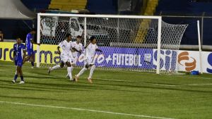 Santos FC vence e se classifica na Copa São Paulo; Grêmio empata novamente